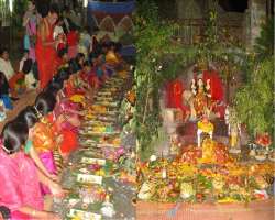 Apart from the Ambubachi Mela, the Kamakhya Temple hosts various other festivals and pujas that offer devotees an opportunity to engage in spiritual p